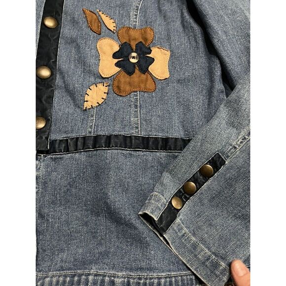 SML Sport Jean Jacket Floral Fall Buttons Embroidered Patchwork Medium - Picture 4 of 5